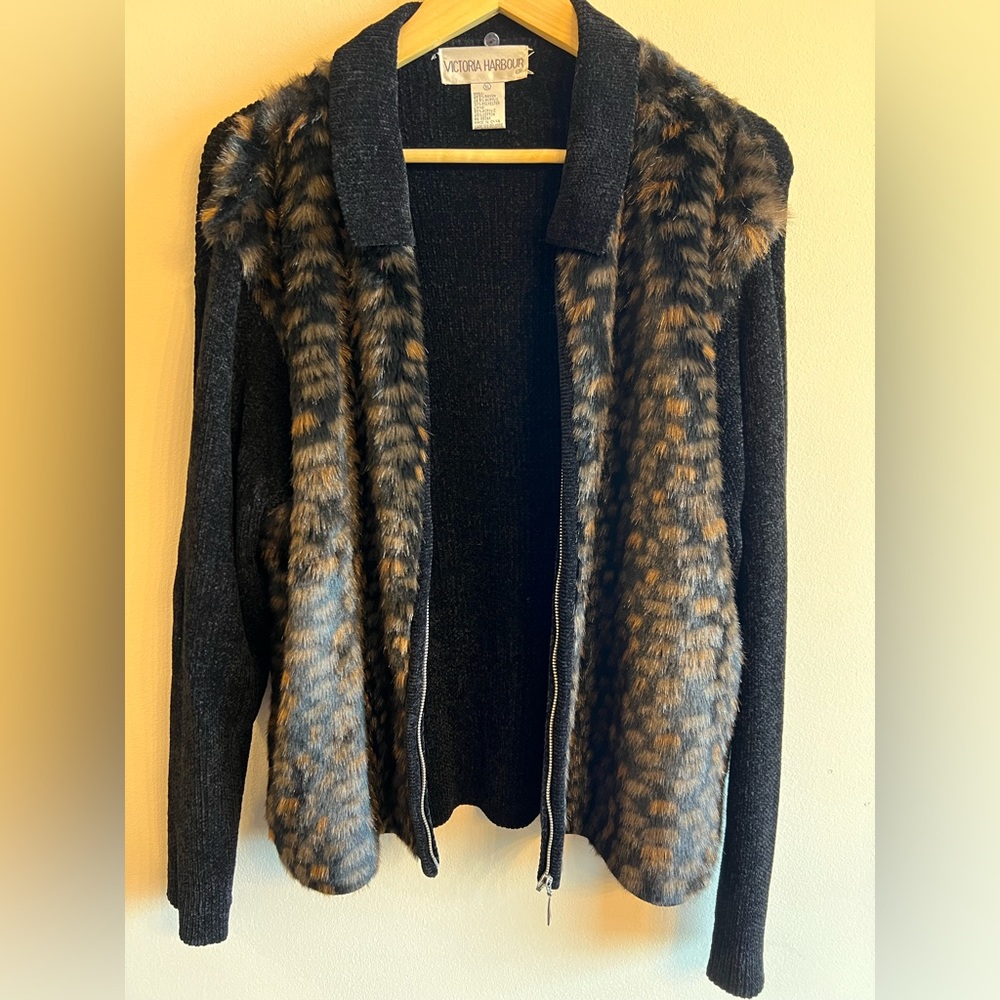 Victoria Harbour Leopard Print Fur Zippered Jacket